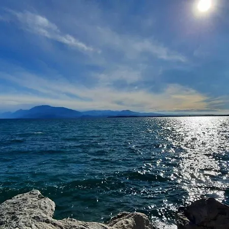 Πανσιόν Elisa Holidays 3*